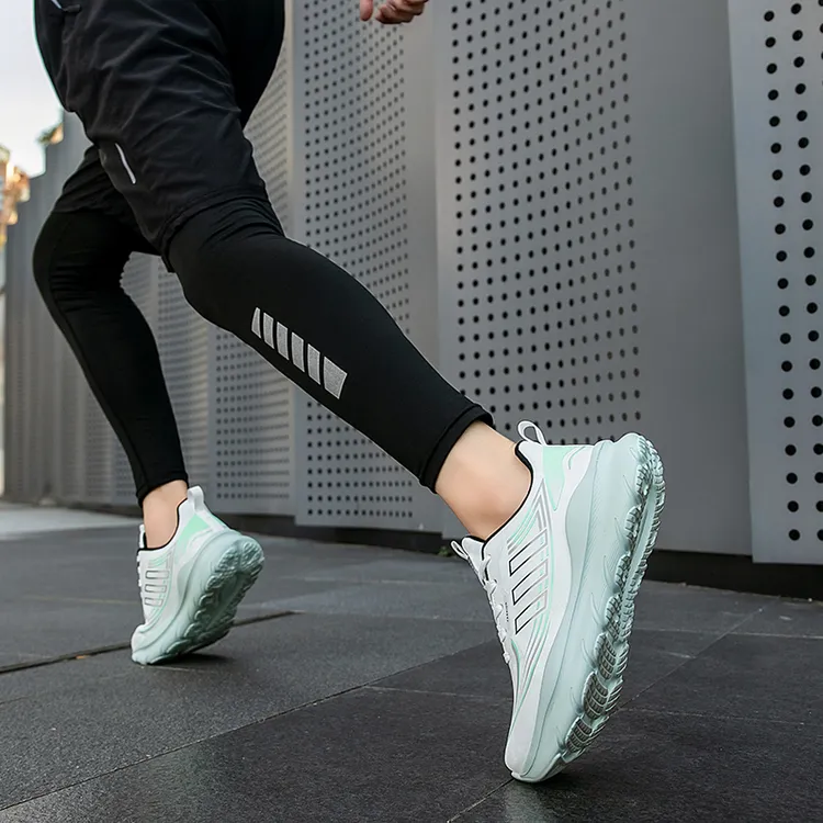 男鞋秋季新款网面透气运动鞋潮流男士休闲鞋旅游鞋轻便耐磨跑步鞋