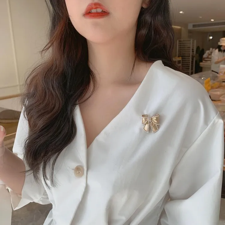 礼物珍珠蝴蝶结胸针轻奢高级感精致高档小香风胸花别针礼品礼盒装