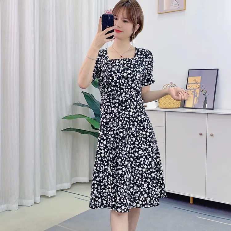 碎花连衣裙方领口袋夏季时尚显瘦法式女小个子收腰长裙子2025新款