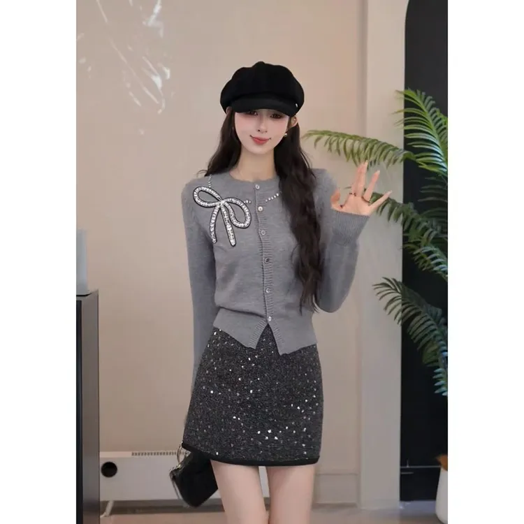 YUANLIANSU/圆脸酥【鹤鸣霜天】设计感烫钻蝴蝶钉珠针织开衫女秋季