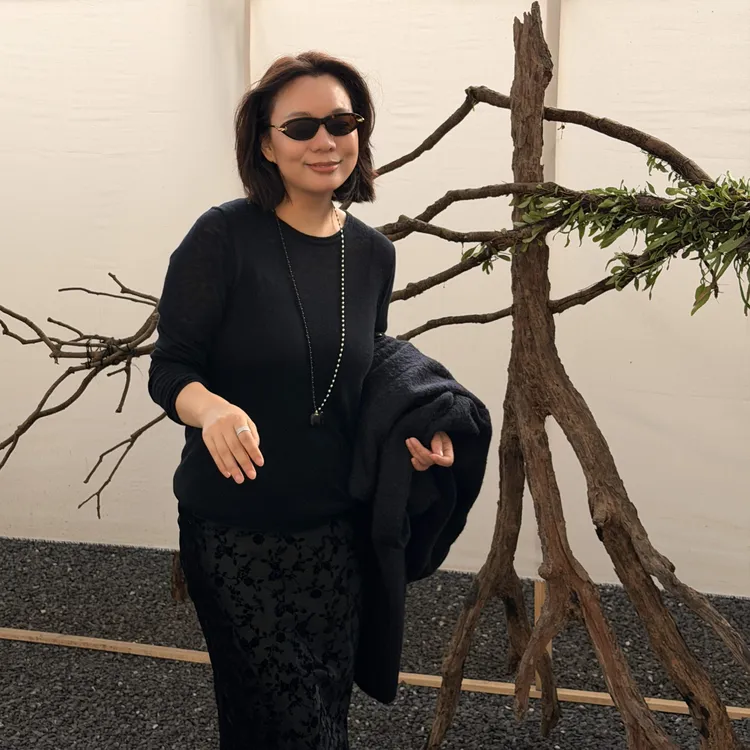 Ms.Qnn“优雅减龄”羊绒羊毛蓬松奶fufu卷边针织衫 52T516 Q姐