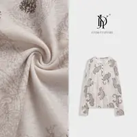 玖黛衣【腰果花园】新款时尚百搭长袖圆领常规T恤 TXJ42122