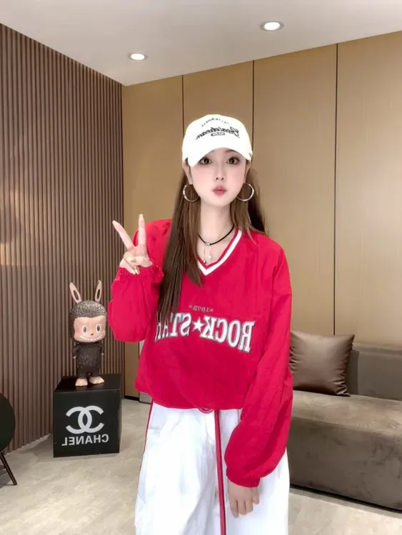 LL6672美式复古织带V领卫衣女街头宽松时尚套头运动球衣长袖上衣