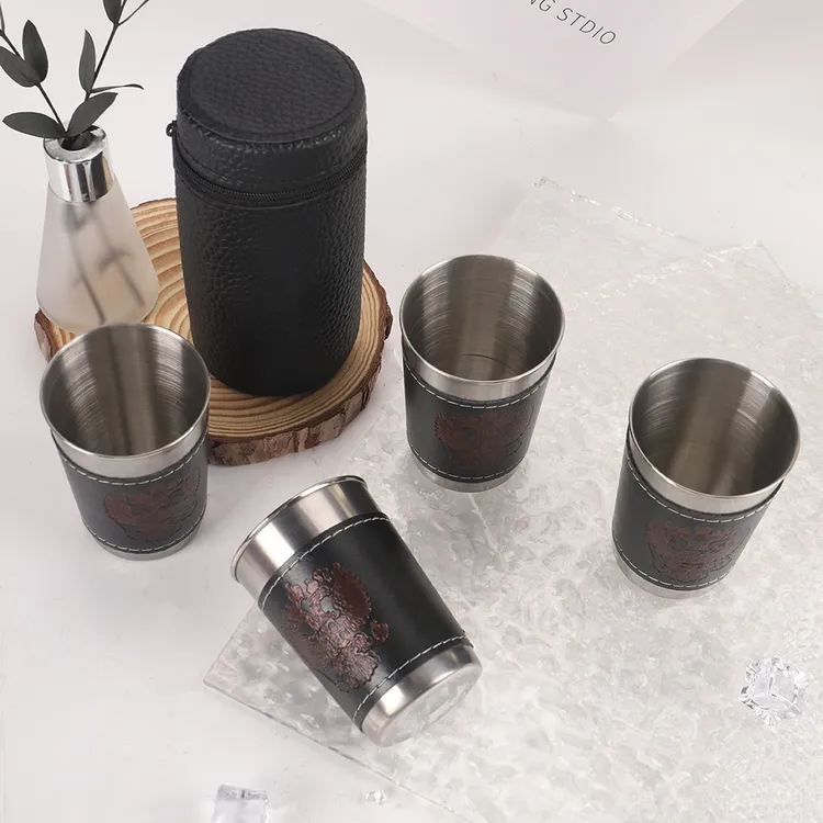 加厚不锈钢酒杯套装便携皮革杯套户外露营旅行70ML烈酒杯