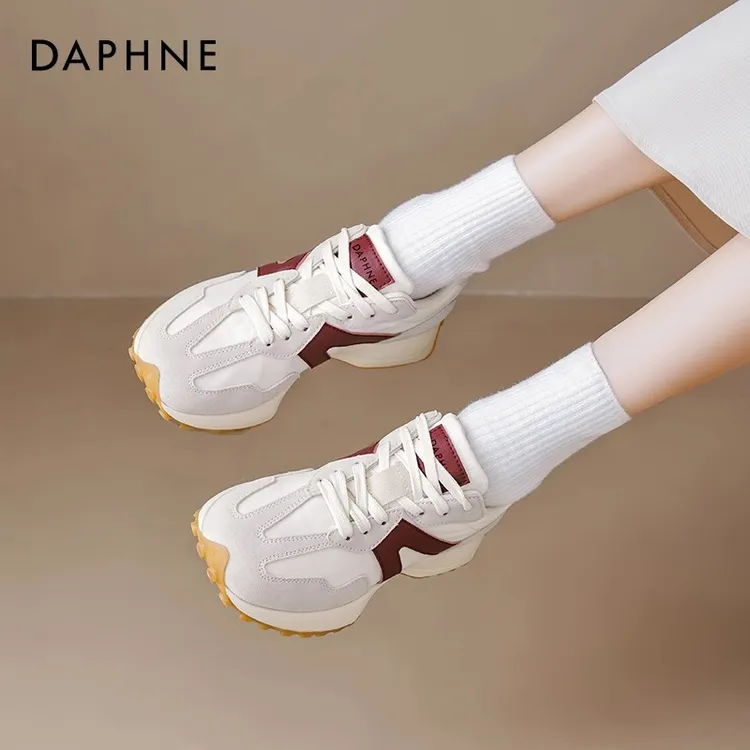 达芙妮小蛮腰女鞋休闲运动鞋2025新款春季厚底华夫软底阿甘老爹鞋