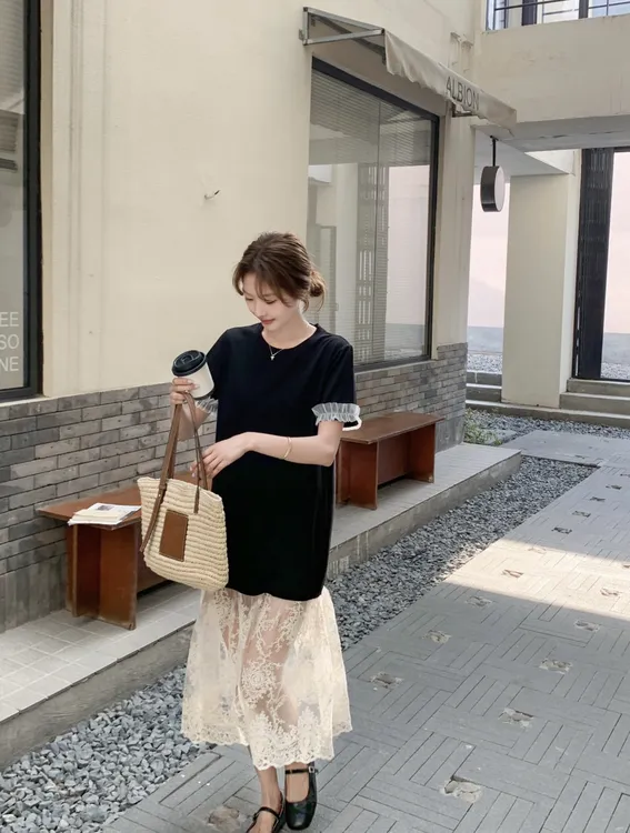 黑色拼接T恤蕾丝连衣裙女夏新款小个子设计感韩版宽松休闲显瘦