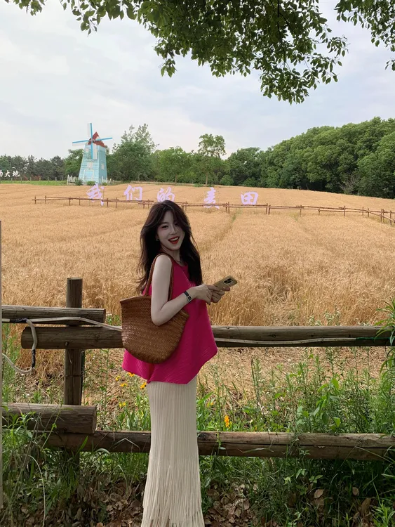 2025夏季新款设计感不规则无袖背心上衣搭配流苏半身裙气质两件套