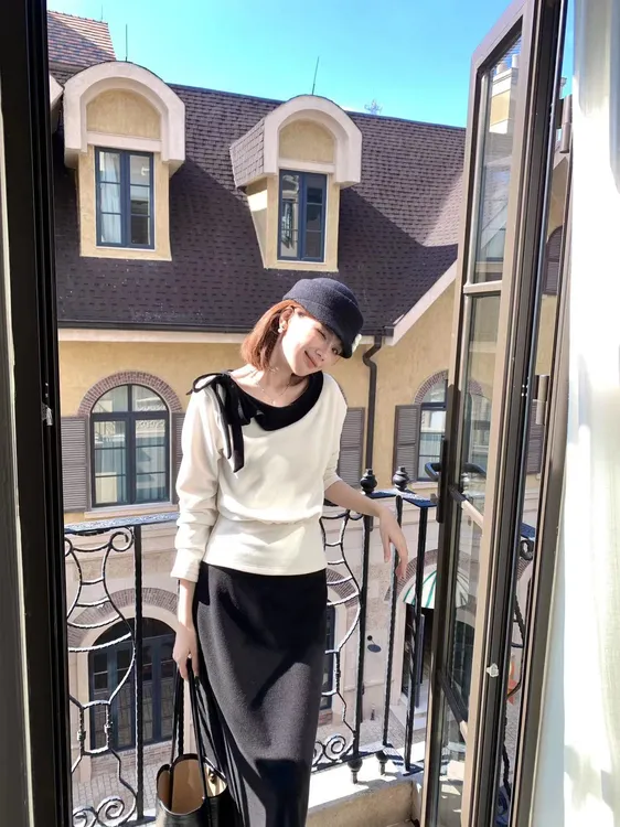 【芝士Cheese】黑巧拼配 黑白撞色不规则领型磨毛加绒秋冬上衣