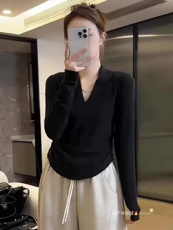 2025设计感V领褶皱收腰显瘦上衣