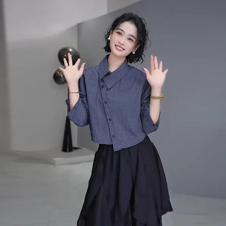 通勤小众气质POLO领衬衫女2025春季新款韩系格子不规则设计上衣潮