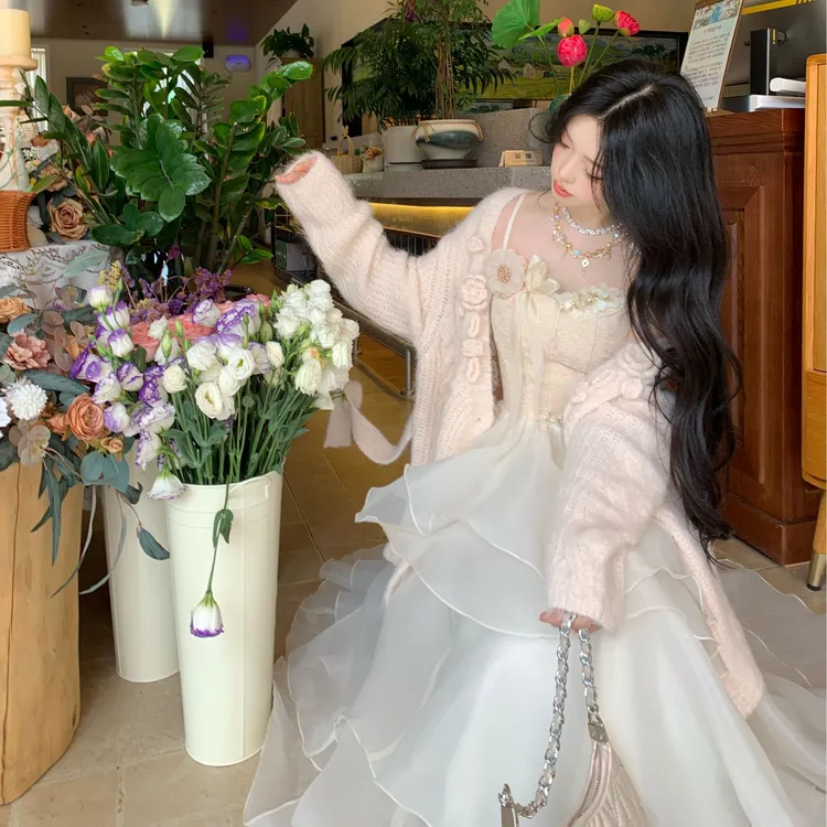 Blovelan云端花颂 设计感甜美花朵浅粉软糯针织开衫