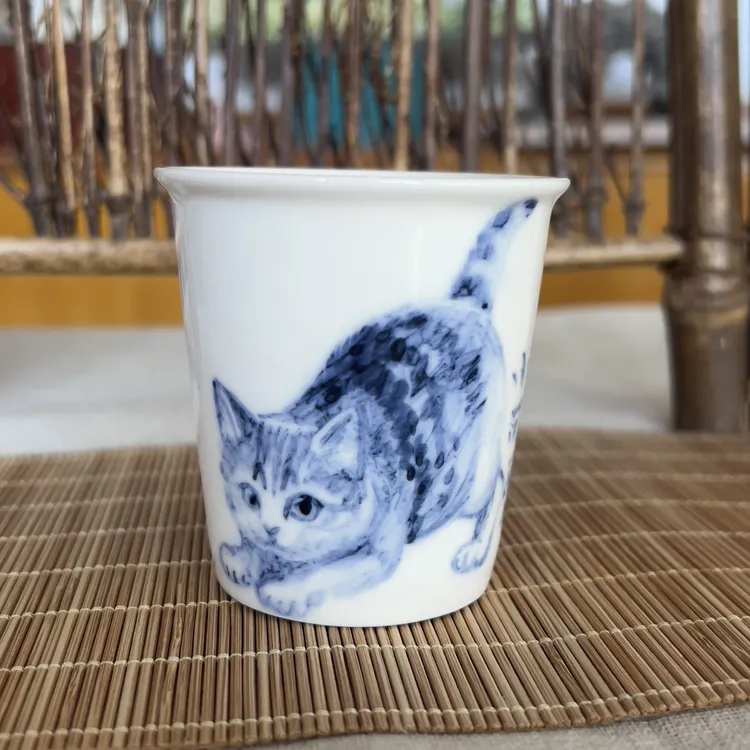 周永阳手绘青花瓷猫咪可乐杯直径6.5cm高6.8cm主人杯