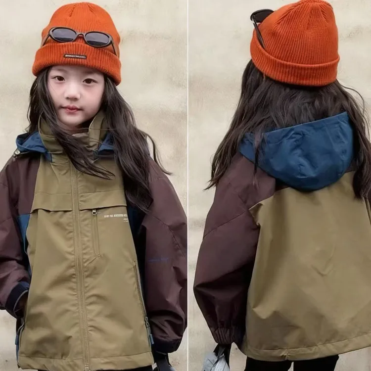 花田涧原创童装2025秋冬儿童拼色户外防水连帽三合一冲锋衣外套