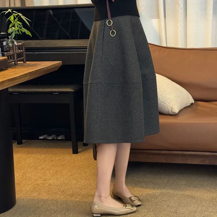 MOL CHIC"鸢尾"25冬新款半身裙花苞裙女厚毛呢面料莫兰M251111-2