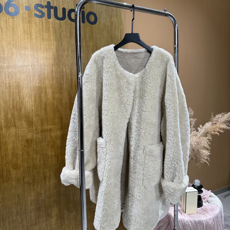 人造皮草 66家大码环保毛毛可爱减龄宽松外套