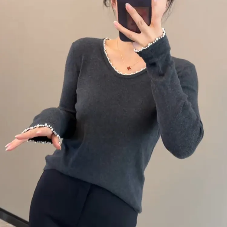 2025年秋季新款大码设计感长袖针织打底衫女梨型身材穿搭显瘦毛衣
