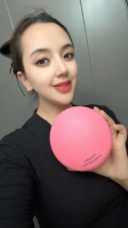 戴欧染LAVERNE肤粉 badanupa