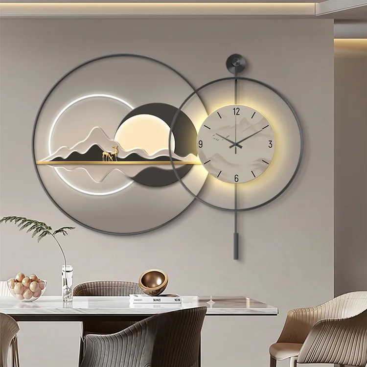 日照金山餐厅装饰画高级感餐桌背景墙钟表挂画轻奢客厅时钟挂墙