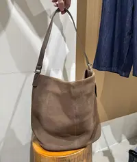 秋冬磨砂牛皮通勤单肩斜挎女包