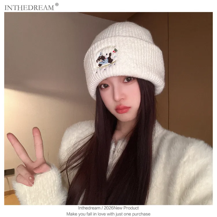 可爱滑板小狗刺绣冷帽针织帽女冬季保暖户外护耳百搭显脸小毛线帽