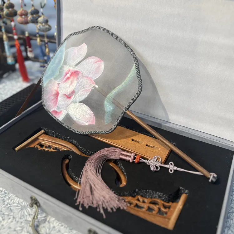 双面绣古风圆扇苏绣工艺汉服专用百搭舞蹈扇