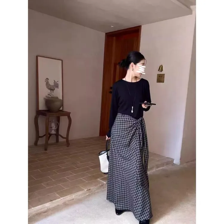 韩系时尚套装长袖后背镂空T恤打底衫上衣女秋季格纹半身裙两件套