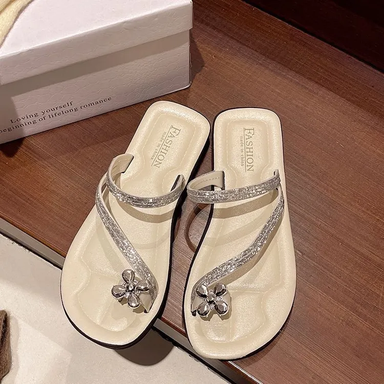 平跟2025新款仙女风低跟配裙子平底套趾罗马凉拖鞋夹趾拖鞋女夏季