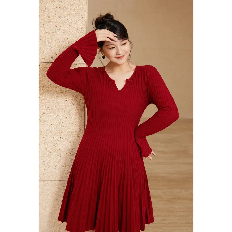 PLUSMALL 黯夜玫瑰 气质V领微喇袖口坑条毛织收腰连衣裙PM2510127