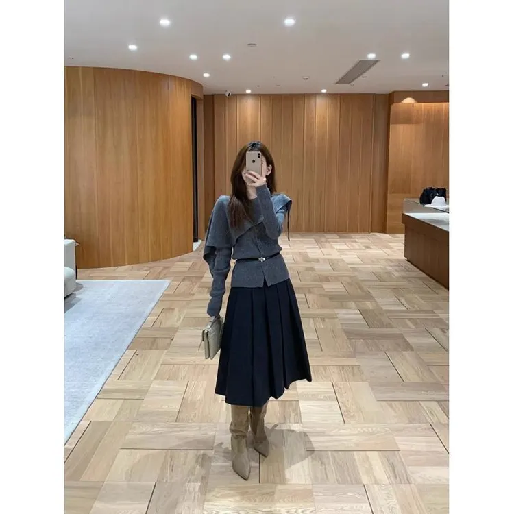 法式气质优雅氛围感套装长袖针织衫女装秋季新款百褶半身裙两件套