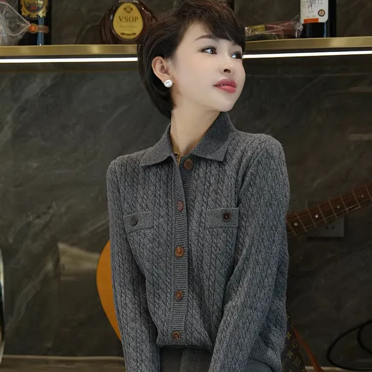 【苏尔麻花】加厚纯羊毛双股绞花翻领气质针织衫 MG8375