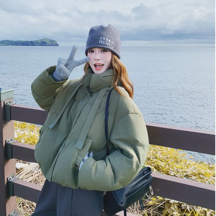 女款轻薄浅绿色韩系短款减龄冬季羽绒服女2025冬小个子保暖白鸭绒
