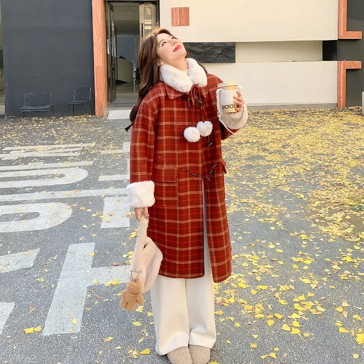 红色超好看圣诞氛围感毛呢外套女2025冬新款格子减龄羽绒内衬大衣