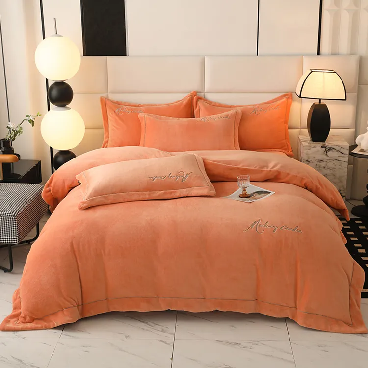 新款A类纯色简约牛奶绒绣花四件套加厚保暖双面绒素色床上用品