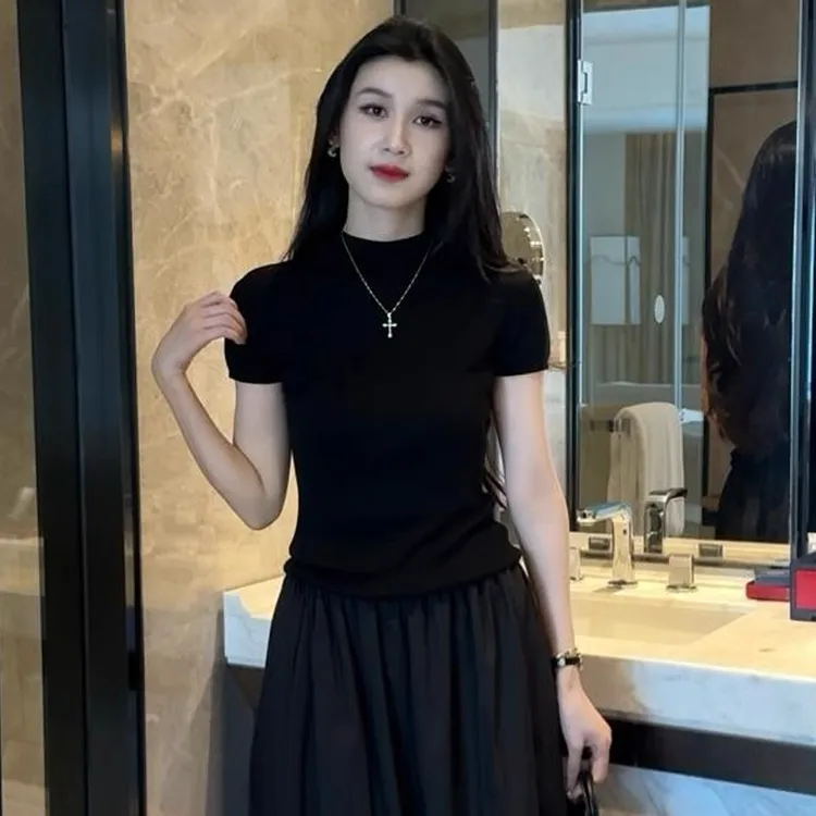 夏装穿搭一整套女2025新款显瘦半高领短袖t恤搭配半身裙两件套装