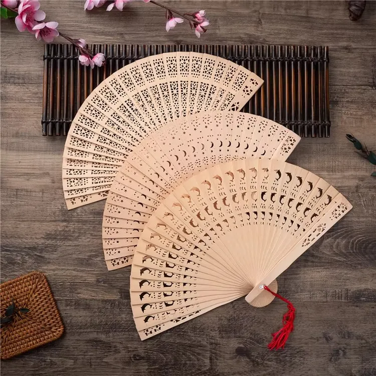 香樟木扇子木扇折叠香扇大号便携随身携带香味古风木扇子折扇