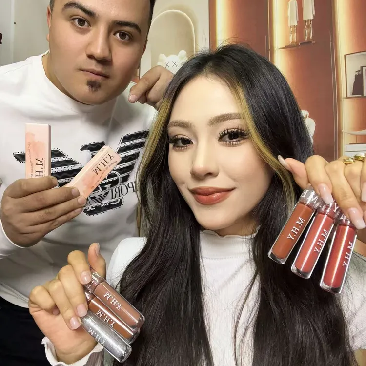 【爱吵架情侣】买一送一锁色持久补水透明唇蜜打造镜面玻璃唇伪素颜
