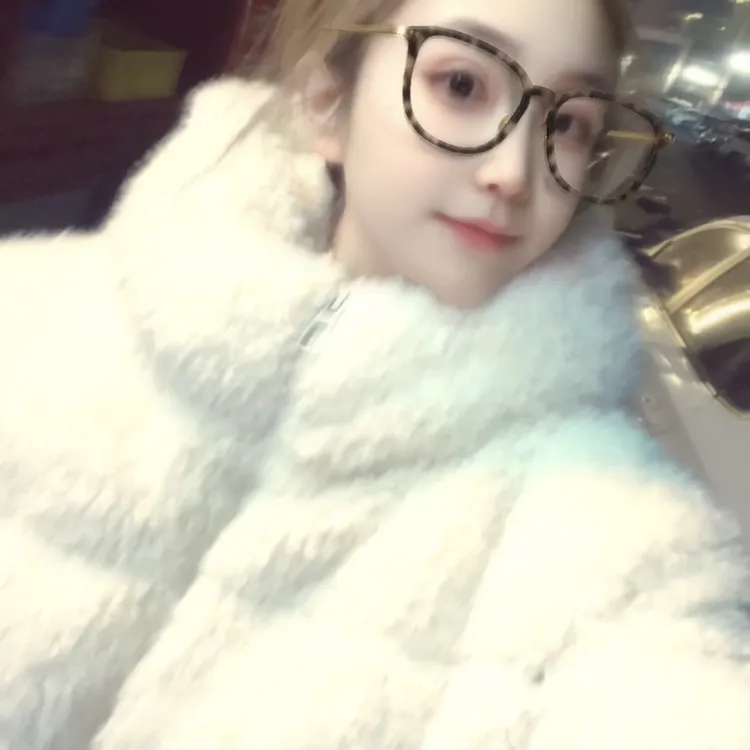 毛茸茸保暖连帽外套上衣