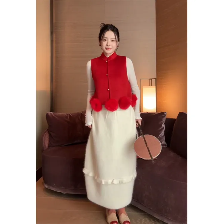 设计感小众红色毛球马甲背心内搭打底衫高腰半身裙时尚套装