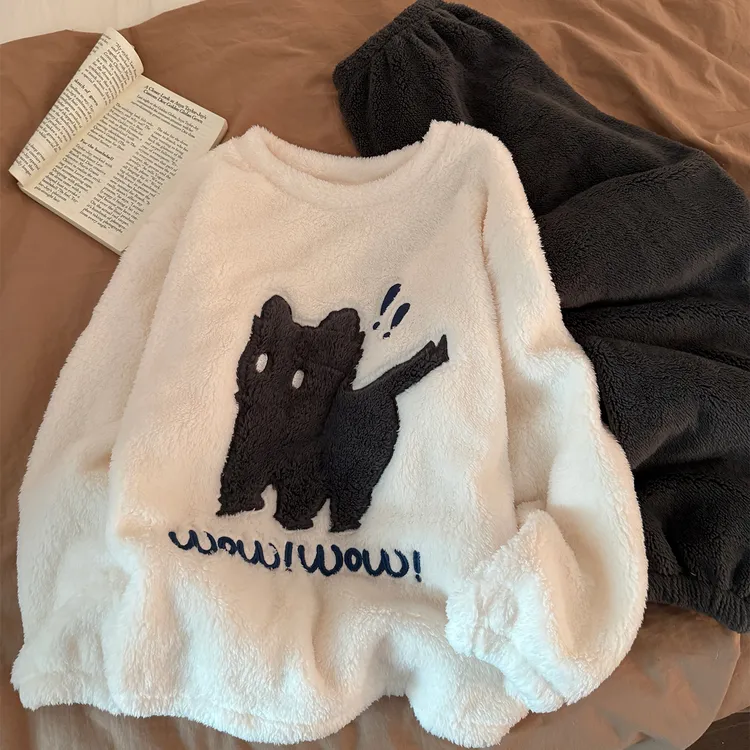 睡衣女秋冬季2025新款珊瑚绒大码加厚可外穿长毛绒黑猫家居服套装