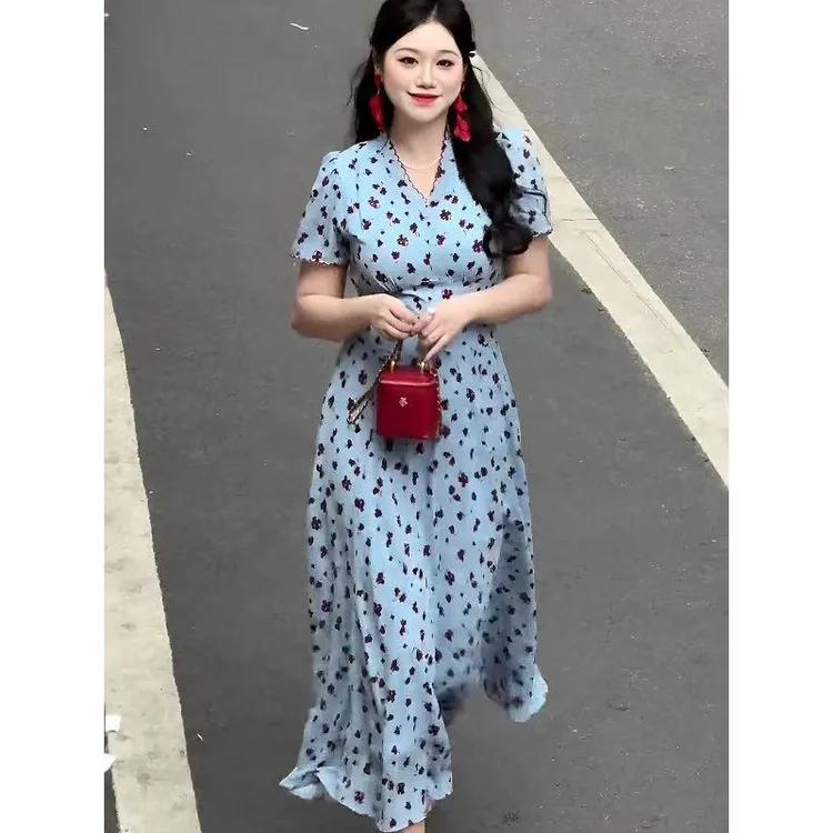 大码法式气质高级感v领碎花连衣裙女夏季胖mm收腰显瘦纯欲a字长裙