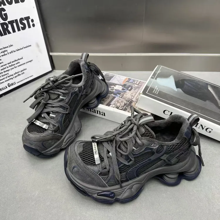 巴黎弹簧底加绒老爹鞋2025冬新款增高休闲运动鞋百搭显脚小潮鞋女