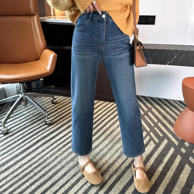 碳黑色加绒九分直筒牛仔裤冬季新款大码胖mm高腰弹力小个子烟管裤