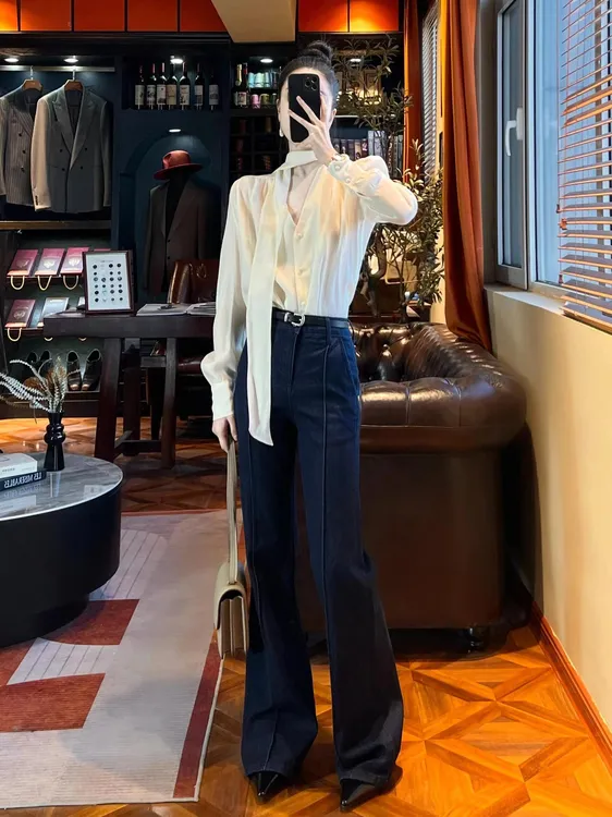 法式轻奢高级感泡泡袖V领飘带雪纺衬衫上衣女春季新款显瘦牛仔裤