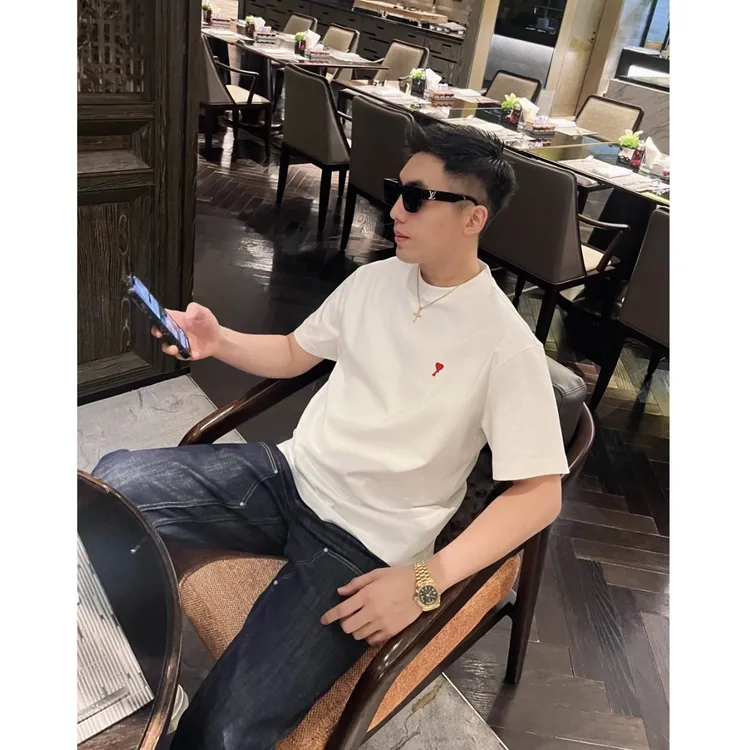 2025春夏新款男士百搭简约小标刺绣时尚夏季休闲半袖潮流圆领T恤
