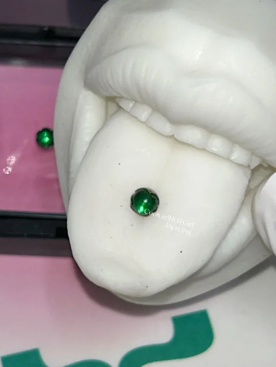 合金耳饰 CGHG 爆闪辣妹钛合金舌钉 内螺纹ins风舌头钉 穿刺饰品