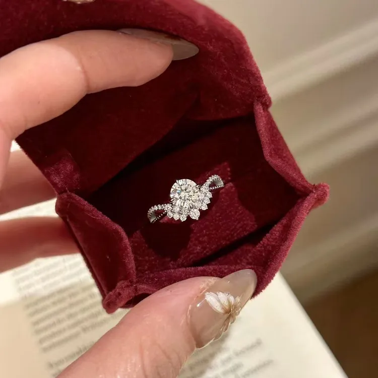 柯柒 铜合金戒指 爆闪皇冠戒指女轻奢设计感小众可调节开口戒手饰