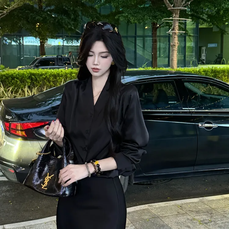 黑色V领高端缎面气质通勤轻奢衬衫醋酸流光缎半身鱼尾裙法式套装