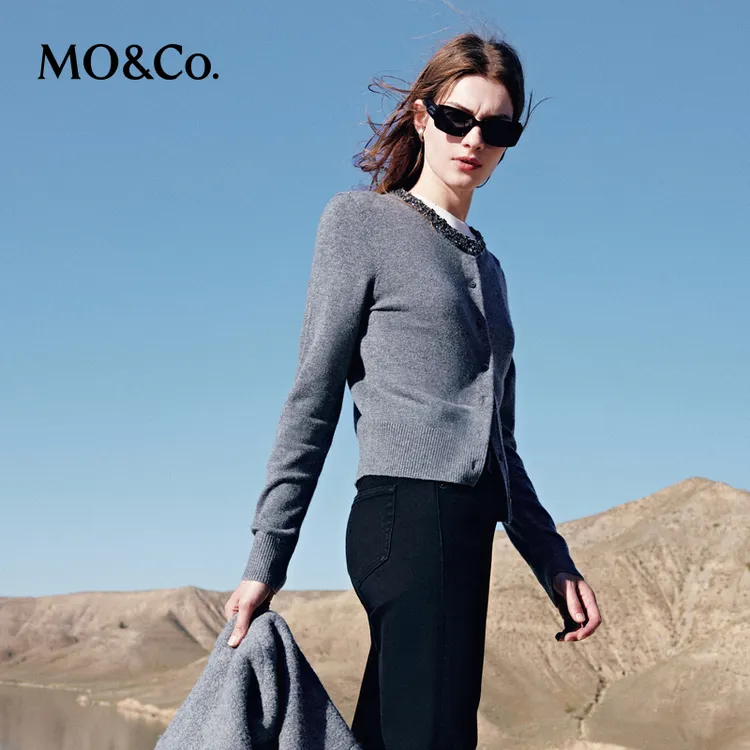 MOCO秋季绵羊毛×山羊绒钉珠圆领针织开衫MBD3CARK02