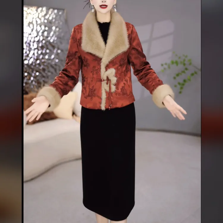 【外套+连衣裙】2025冬季新款时尚复古红色气质加厚保暖毛领套装裙
