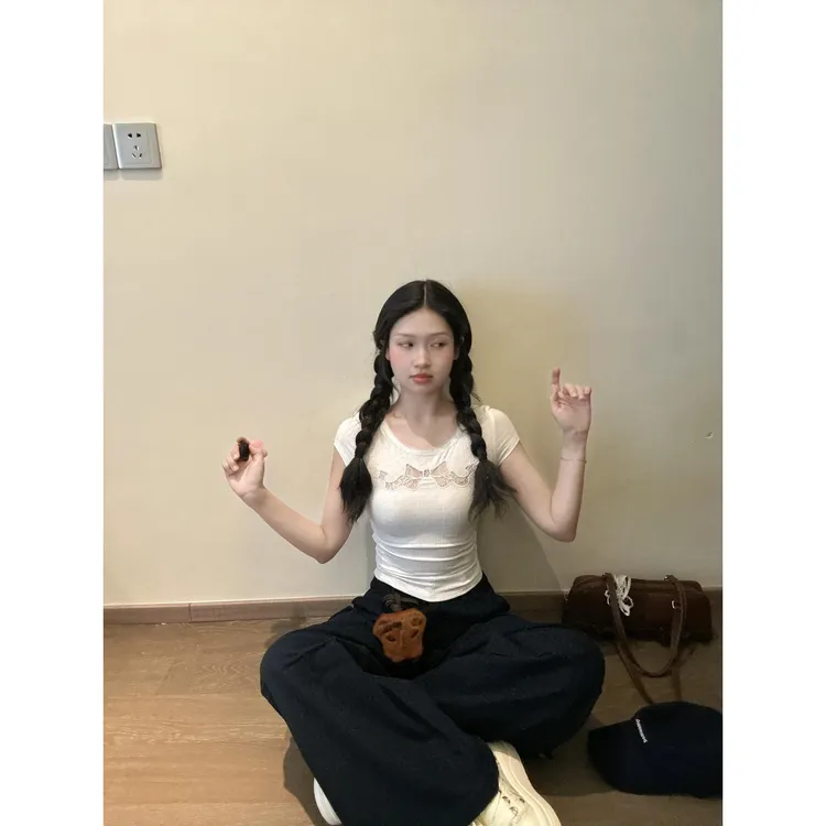 韩系蕾丝蝴蝶结设计感百搭短袖t恤女夏小众纯欲质感打底短款上衣
